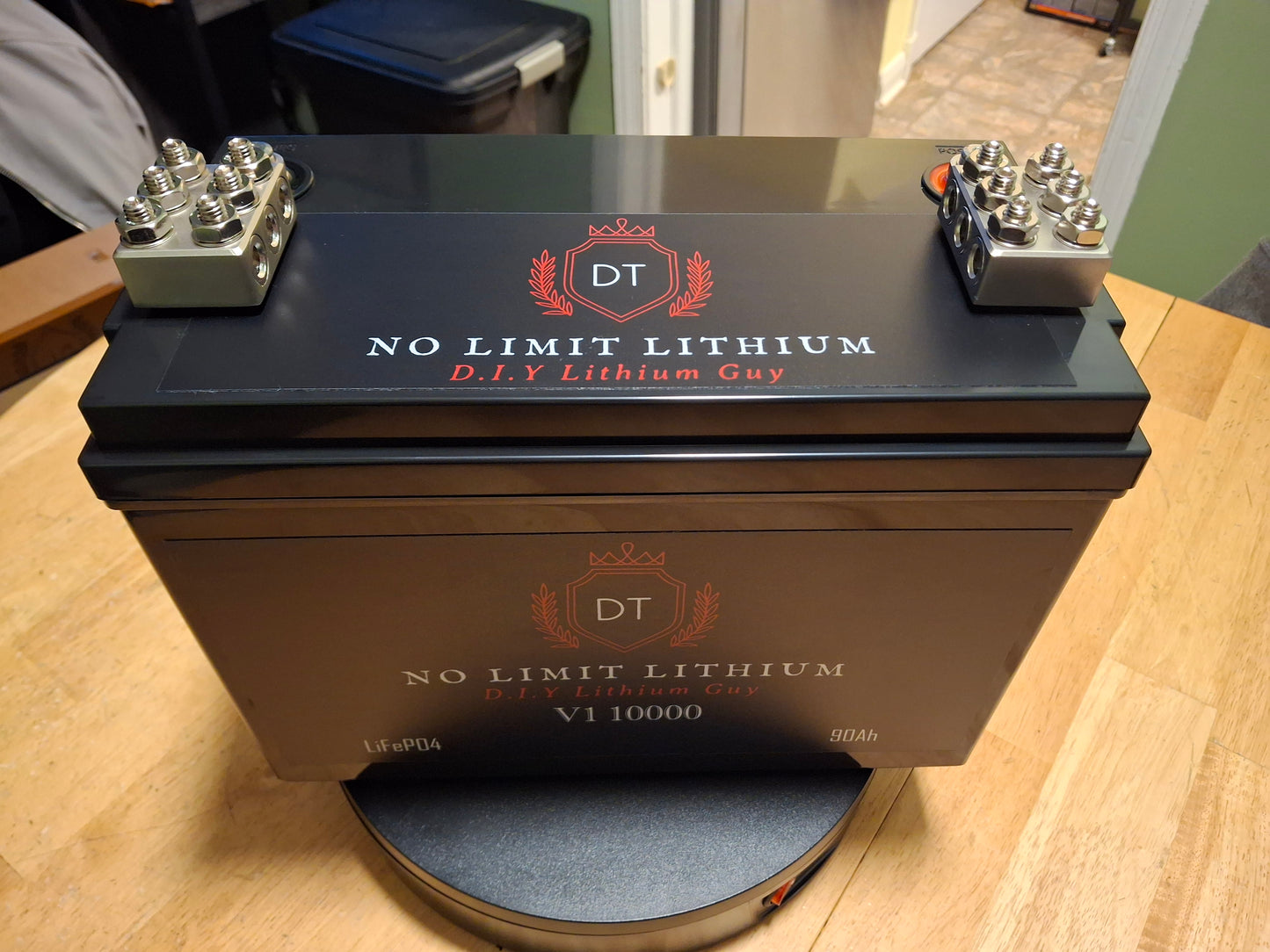 V1 10000...$800...SAME DAY SHIPPING..Charger Included